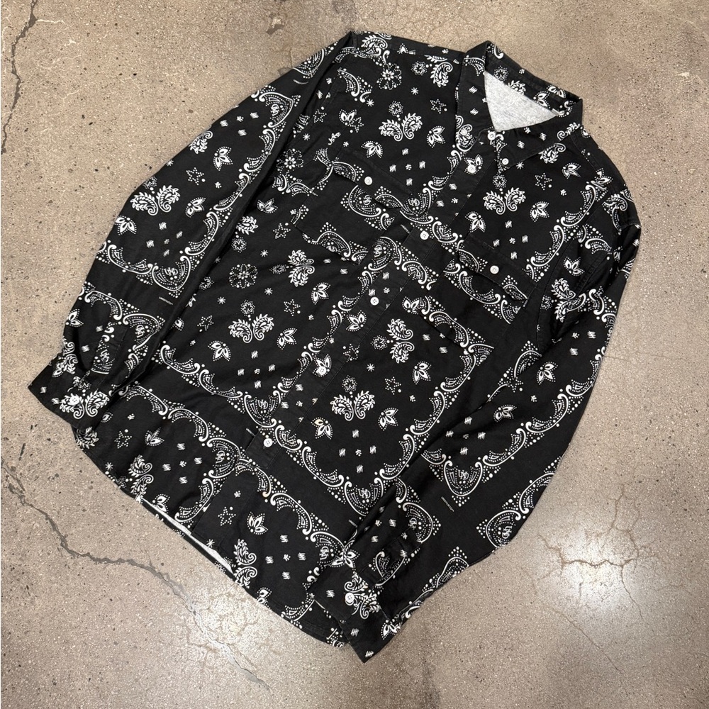 UNDEFEATED Paisley Long Sleeve Shirt